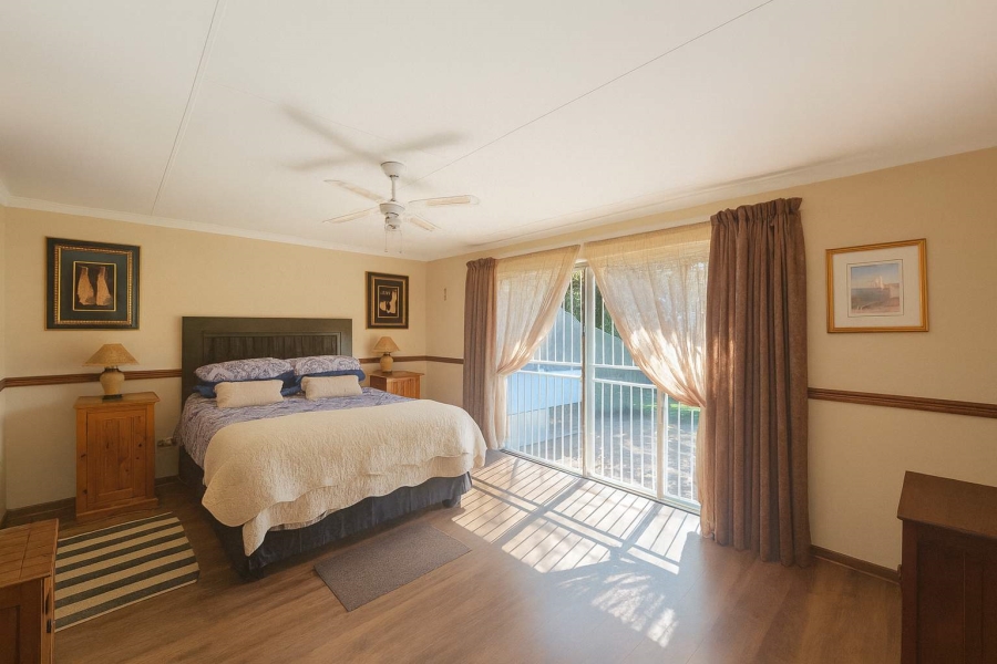 5 Bedroom Property for Sale in Ladybrand Free State